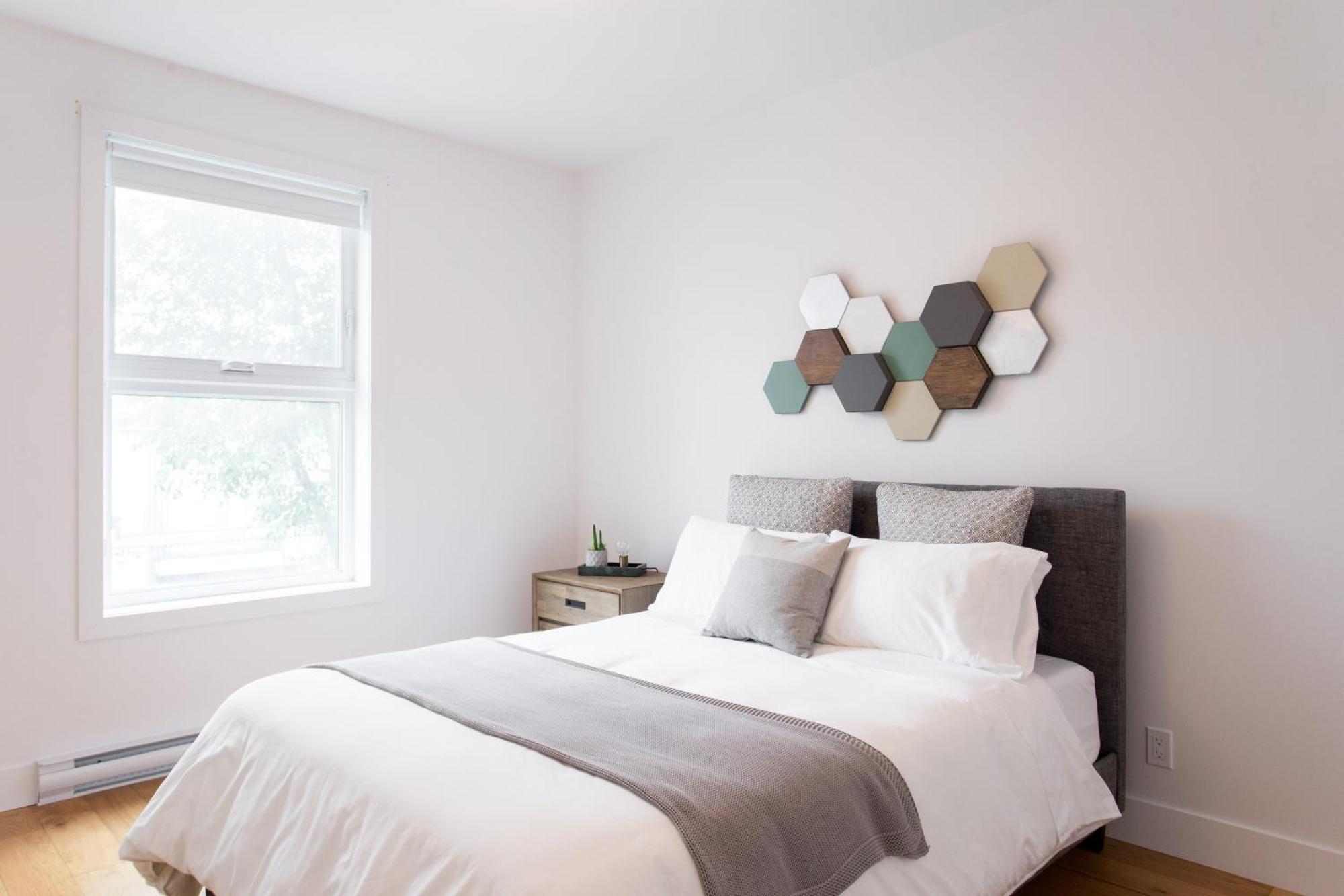 Hip, Stylish Apartment In Little Italy By Den Stays A Montreal Habitación foto